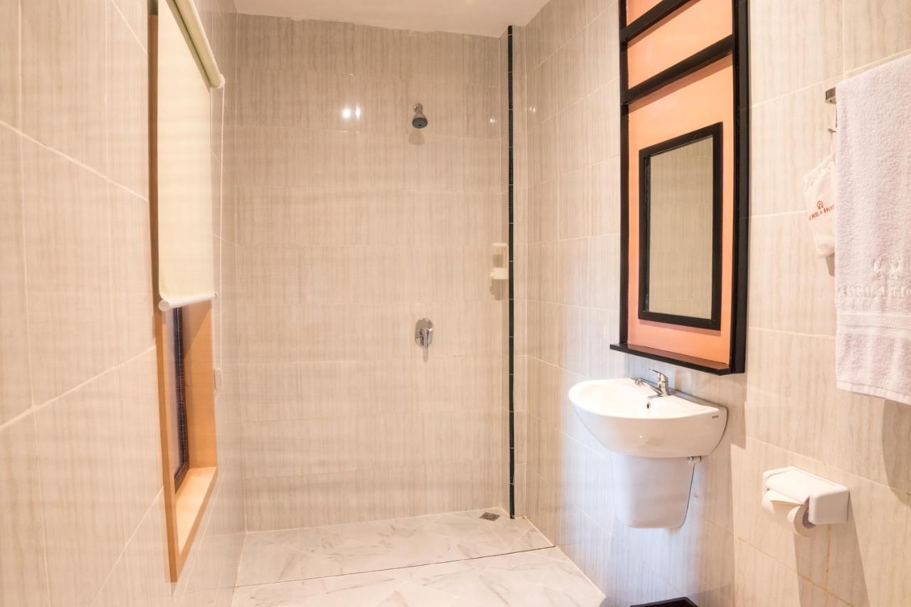 Aurila Hotel Palangkaraya Bagian luar foto